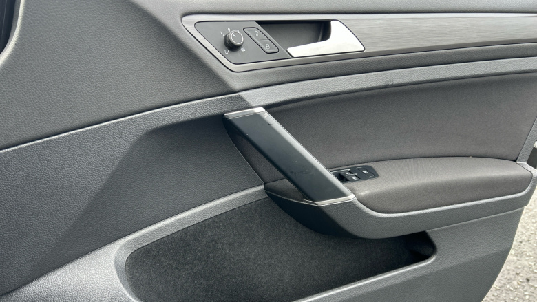 Volkswagen Golf 1.5 TSI EVO SE [Nav] 5dr DSG Petrol Hatchback